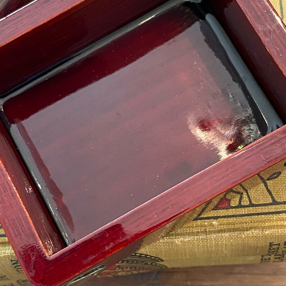 Wooden Lacquered Box Brass Medallion of Deer in Forest Brass Corner Accents EUC - Picture 6 of 11